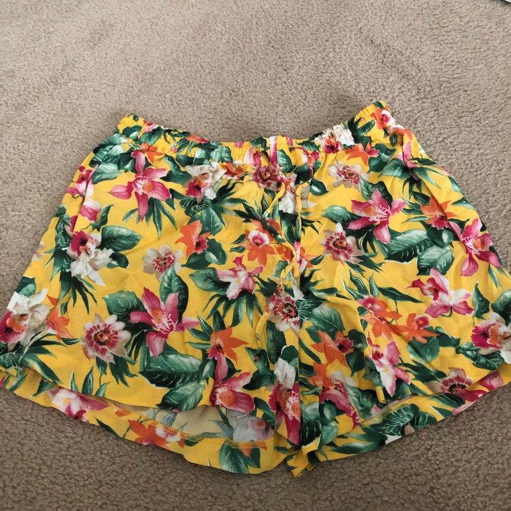 High waisted hawaiian floral shorts